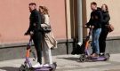 «Фотоохота на самокатчиков» захватывает всё больше пешеходов