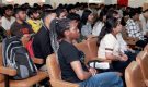 Полицейский на русском языке разъяснял иностранцам вред наркотиков