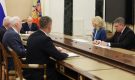Владимир Путин провёл совещание о мерах поддержки пострадавших в Старобельске