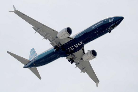 
    Индонезийская авиакомпания отказалась от заказанных ранее 49 самолетов Boeing 737 Max 8